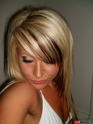 18 year old girl Arwen Gold loses her virginity after her car breaks down